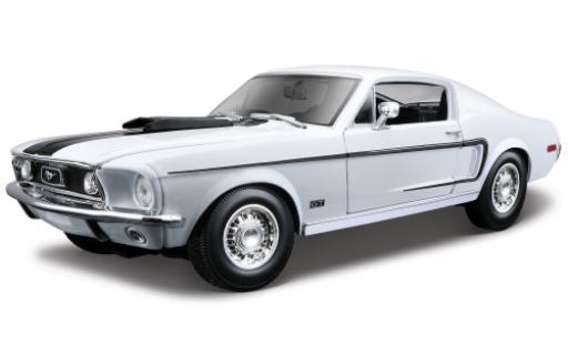 Diecast model cars Ford Mustang GT Cob white 1/18 Maisto