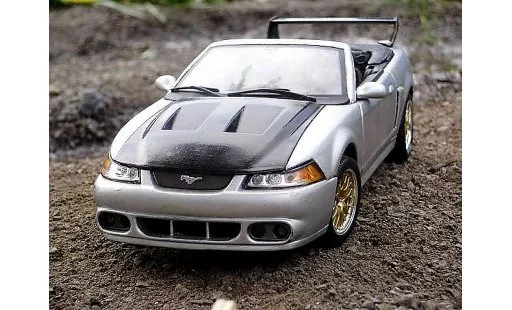 Ford Mustang 2000 1/18 Maisto svt cobra cabriolet diecast model cars