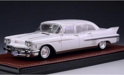 Diecast model cars Cadillac Fleetwood Sedan 75 white 1958 1/43 GLM