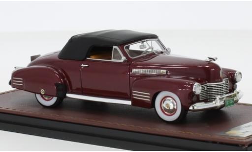 Diecast model cars Cadillac Series 62 Convertible Coupe metallic red 1941 1/43 GLM
