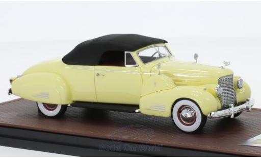 Diecast model cars Cadillac V16 Convertible Coupe yellow 1938 1/43 GLM