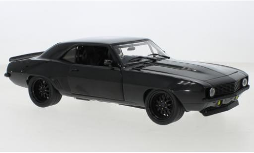 Diecast model cars Chevrolet Camaro Coupe Convict black 1969 1/18 GMP
