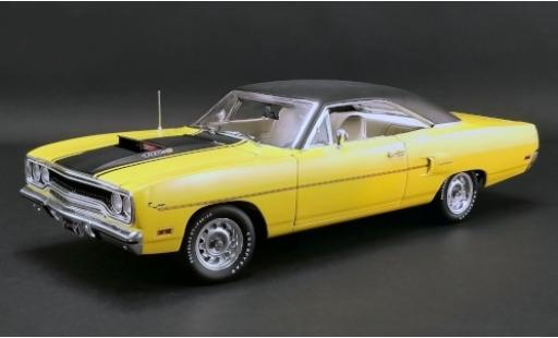 Diecast model cars Plymouth Road Runner 1970 yellow/matt-black avec Figurenkopf &iuml;&iquest;&frac12; aufstecken 1/18 GMP