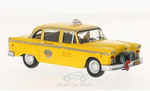 Diecast model cars Checker Marathon taxi yellow Scrooced 1978 1/43 Greenlight