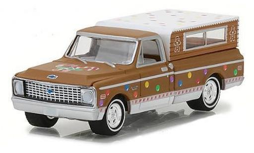 Diecast model cars Chevrolet C-10 Pickup brown/Dekor 1972 avec Camper S 1/64 Greenlight