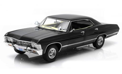 Diecast model cars Chevrolet Impala Sedan Sport black 1967 1/43 Greenlight