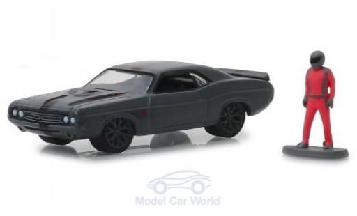 Diecast model cars Dodge Challenger Coupe Shakedown Tribute grey 1971 with Figur 1/64 Greenlight