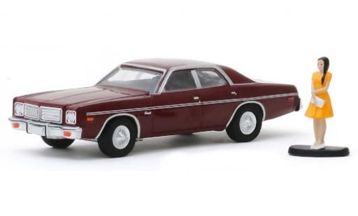 Diecast model cars Dodge Coronet Berline metallic red/matt-rot 1976 avec figurine 1/64 Greenlight