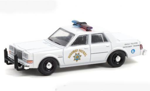 Diecast model cars Dodge Diplomat police white/Dekor California Highway Patrol 1988 1/64 Greenlight