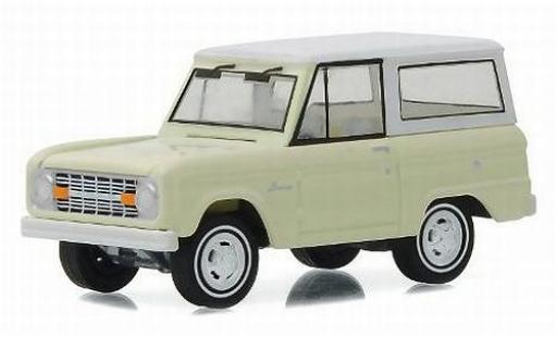Diecast model cars Ford Bronco Wagon beige/white 1966 50th Anniversaire Edition sans Vitrine 1/64 Greenlight