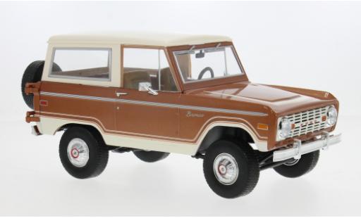 Diecast model cars Ford Bronco Wagon Ranger bronze/beige 1973 1/18 Greenlight