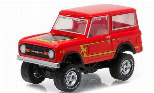 Diecast model cars Ford Bronco Wagon red/Dekor 1977 All Terrain Series 4 without Vitrine 1/64 Greenlight