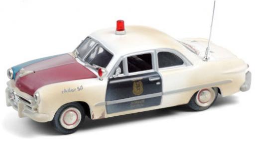 Diecast model cars Ford Custom Police Club Coupe Tijuana Border Patrol 1949 avec Einsatzspuren 1/43 Greenlight