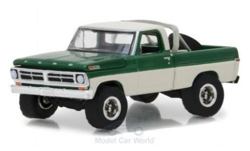 Diecast model cars Ford F-100 Pickup 00 metallic green/beige 1971 1/64 Greenlight