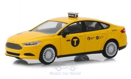 Diecast model cars Ford Fusion Taxi NYC 2013 1/43 Greenlight