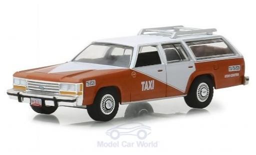 Diecast model cars Ford LTD Crown Victoria Wagon Tijuana Centro Taxi 1988 1/64 Greenlight