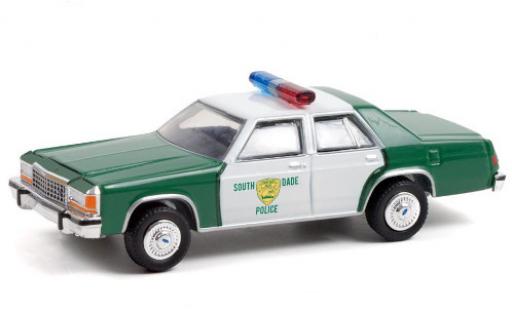 Diecast model cars Ford LTD Berline Victoria Crown 1983 Ace Ventura 1/64 Greenlight
