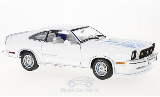 Diecast model cars Ford Mustang King Cobra II white/blue Film 1978 1/18 Greenlight
