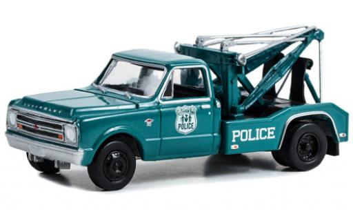 Diecast model cars Chevrolet C-30 wrecker Dually Nouveau York City Police Departement 1967 1/64 Greenlight