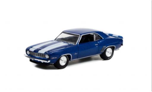 Diecast model cars Chevrolet Camaro Z28 metallise blue/white 1969 1/64 Greenlight