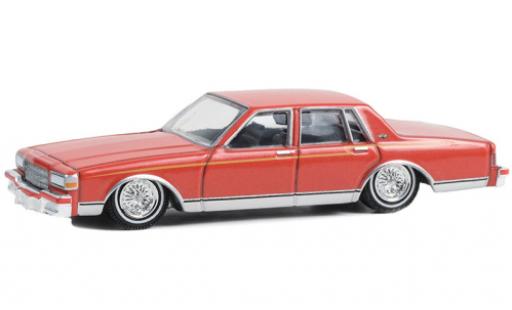 Diecast model cars Chevrolet Caprice Classic Sedan red 1989 1/64 Greenlight