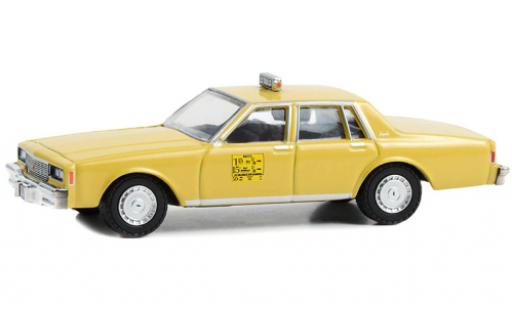 Diecast model cars Chevrolet Impala Sedan Coming To America 1981 1/64 Greenlight