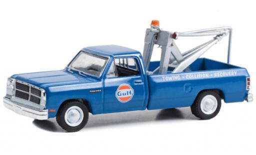 Diecast model cars Dodge RAM pickup D-350 Gulf 1993 1/64 Greenlight