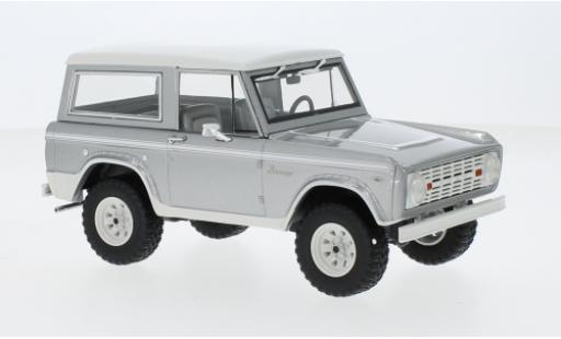Diecast model cars Ford Bronco Wagon d Counting Cars 1967 1/24 Greenlight