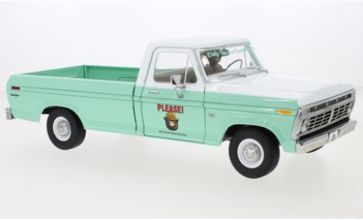 Diecast model cars Ford F-100 Pickup 00 turquoise/white Smokey Bear 1975 1/18 Greenlight