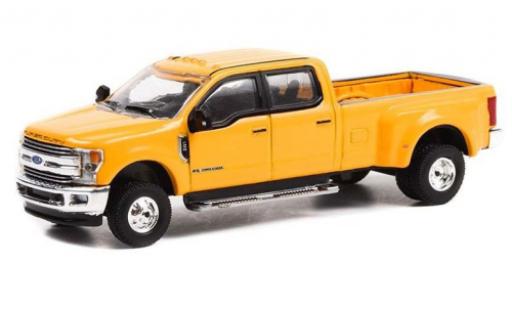 Diecast model cars Ford F-350 Pickup Dually yellow 2018 1/64 Greenlight