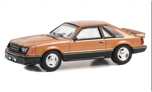 Diecast model cars Ford Mustang Cobra metallise beige 1980 1/64 Greenlight