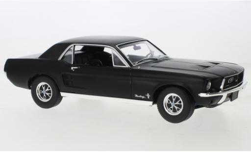 Diecast model cars Ford Mustang Hardtop matte noir 1968 1/64 Greenlight