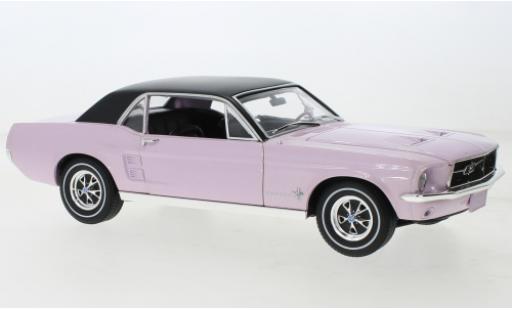 Diecast model cars Ford Mustang Hardtop pink/black 1968 1/18 Greenlight