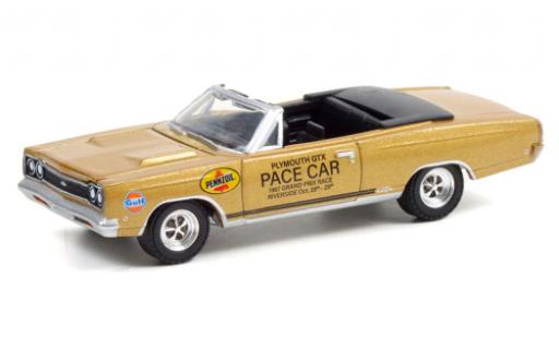 Diecast model cars Plymouth GTX Convertible Hemi Pace Car 1968 1/64 Greenlight