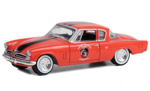 Diecast model cars Studebaker Commander Starliner red 1954 1/64 Greenlight