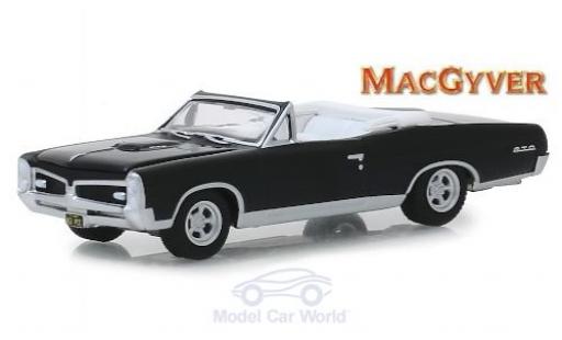 Diecast model cars Pontiac GTO Convertible black MacGyver 1967 1/64 Greenlight