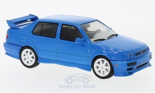 Diecast model cars Volkswagen Jetta III A3 blue 1995 1/43 Greenlight