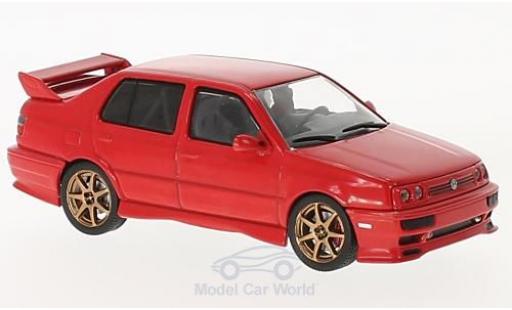 Diecast model cars Volkswagen Jetta III A3 red 1995 1/43 Greenlight