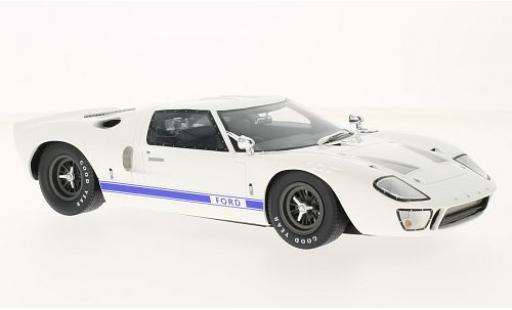 Diecast model cars Ford GT40 Mk I GT 40 white/blue RHD sans Vitrine 1/18 GT Spirit
