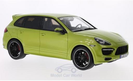 Diecast model cars Porsche Cayenne S (92A) metallic green 2013 T&Atilde;&frac14;ren and Hauben closed 1/18 GT Spirit