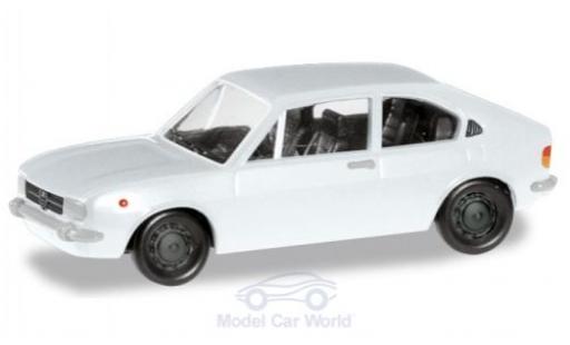 Diecast model cars Alfa Romeo Alfasud berlina white 1/87 Herpa