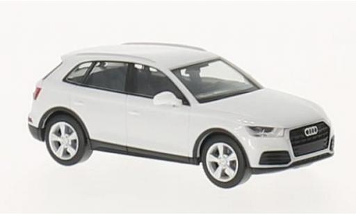 Diecast model cars Audi Q5 suv white 1/87 Herpa
