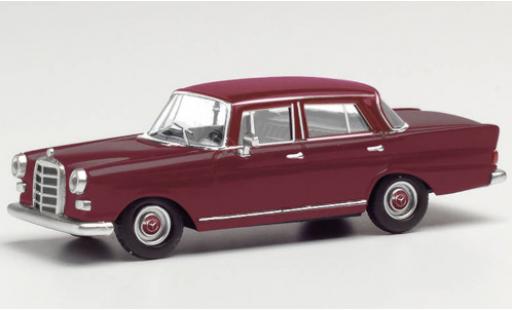 Diecast model cars Mercedes 200 Base (W110) red 1/87 Herpa