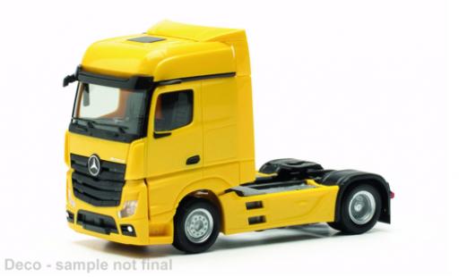 Diecast model cars Mercedes Actros Bigspace yellow 2018 1/87 Herpa
