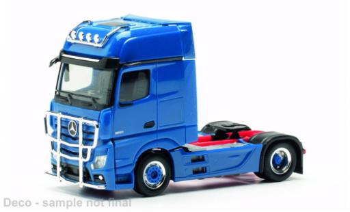 Diecast model cars Mercedes Actros Gigaspace blue 1/87 Herpa