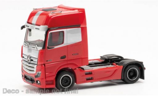 Diecast model cars Mercedes Actros Gigaspace Edition 3 red 2018 1/87 Herpa