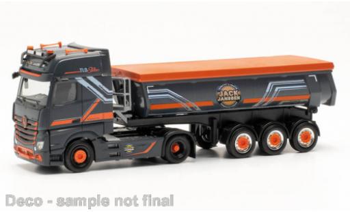 Diecast model cars Mercedes Actros Gigaspace Jack Janssen 1/87 Herpa