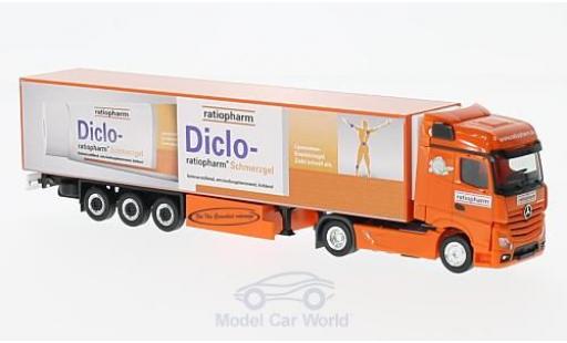 Diecast model cars Mercedes Actros Bigspace Ratiopharm K&Atilde;&frac14;hltrunk-SZ 1/87 Herpa