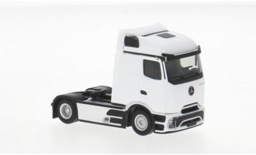 Diecast model cars Mercedes Actros Streamspace ProCabin white 1/87 Herpa