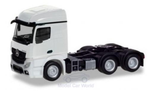 Diecast model cars Mercedes Actros Streamspace 2.3 white 2018 3-achs Zugmaschine 1/87 Herpa